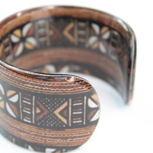 Handcrafted plexiglass cuff bracelet with Ankara fabric inlay – African inspired jewelry by Bijoul Creatives